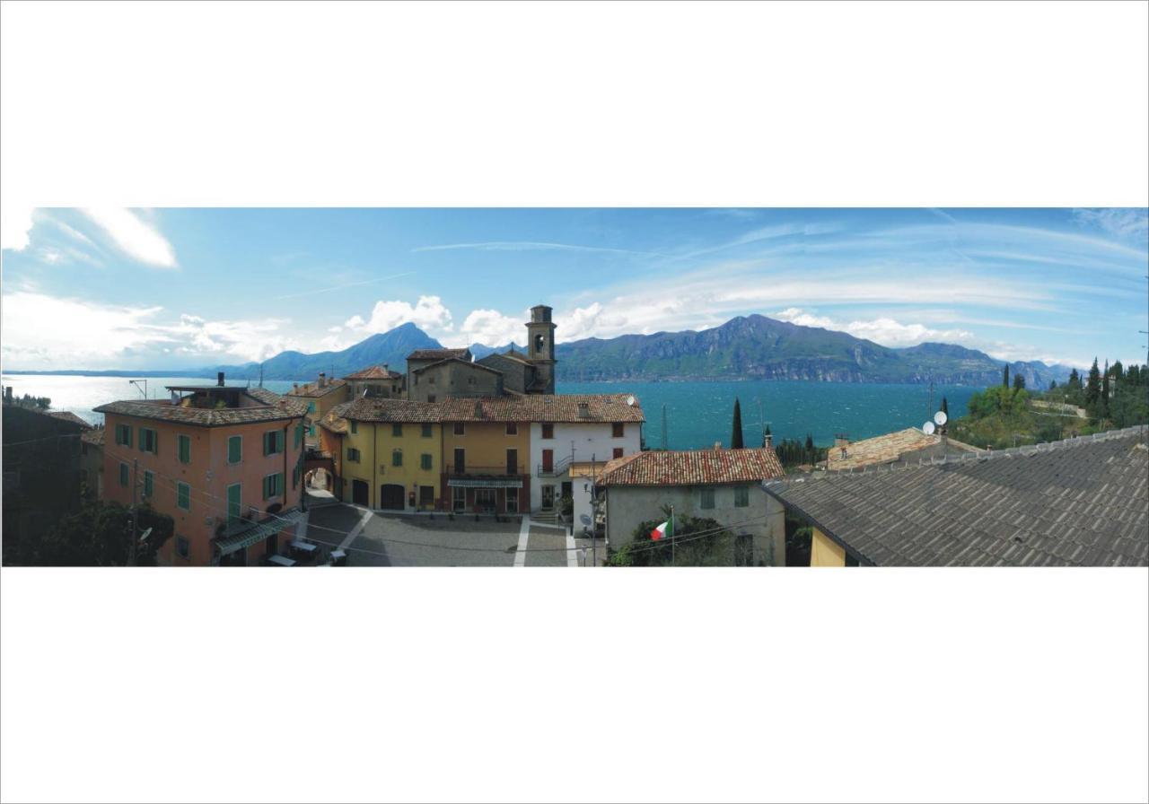 Attico Nel Borgo Apartamento Torri Del Benaco Exterior foto