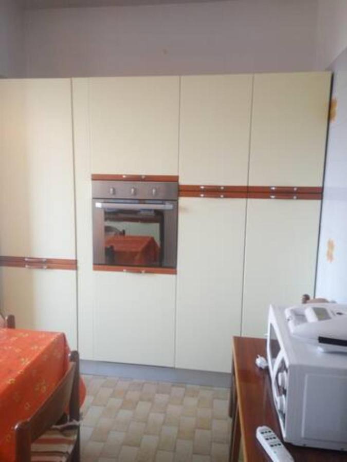 Attico Nel Borgo Apartamento Torri Del Benaco Exterior foto