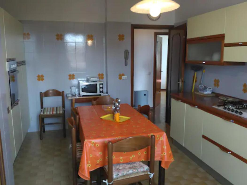 Attico Nel Borgo Apartamento Torri Del Benaco Exterior foto