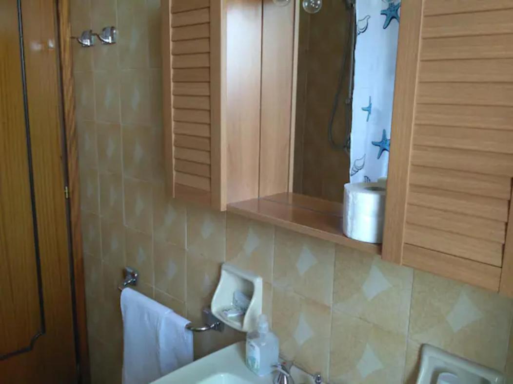 Attico Nel Borgo Apartamento Torri Del Benaco Exterior foto
